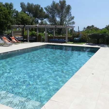 La Calanque Du Boucharel Saint Aygulf