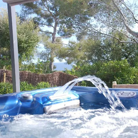 La Calanque Du Boucharel